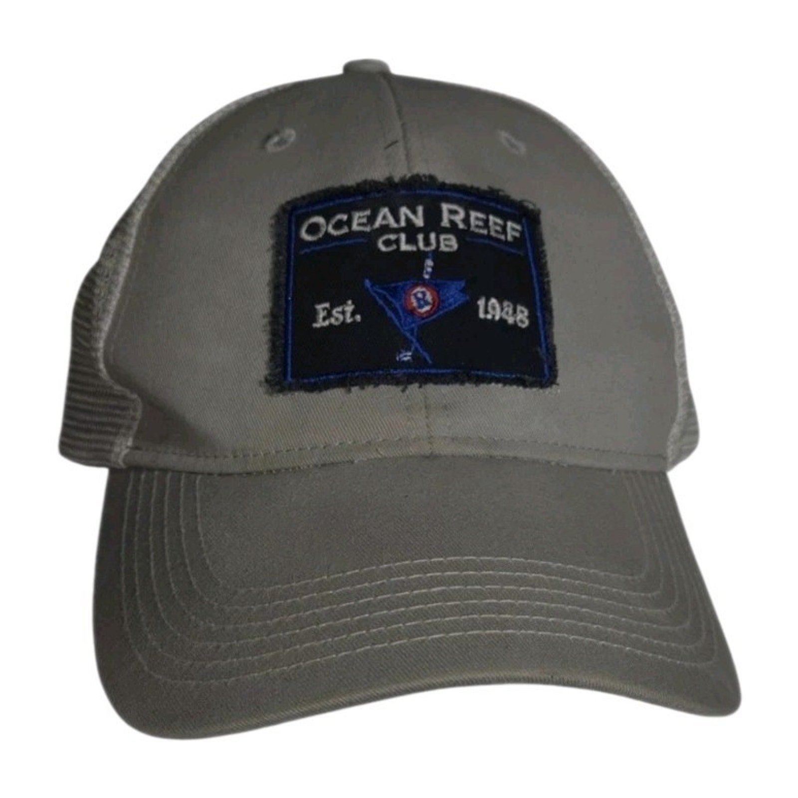 Vintage Ocean Reef Club Golf Yacht Burgee Patch Trucker Hat Cap Gray Snapback